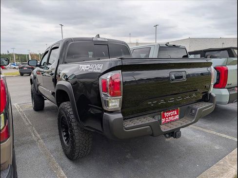 Used 2023 Toyota Tacoma TRD Off-Road image 5
