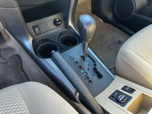 Used 2011 Toyota RAV4 4WD w/ Upgrade Value Pkg image 18