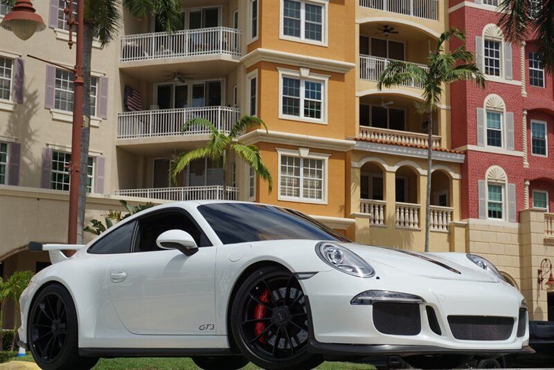 Used 2015 Porsche 911 GT3 RWD image 1