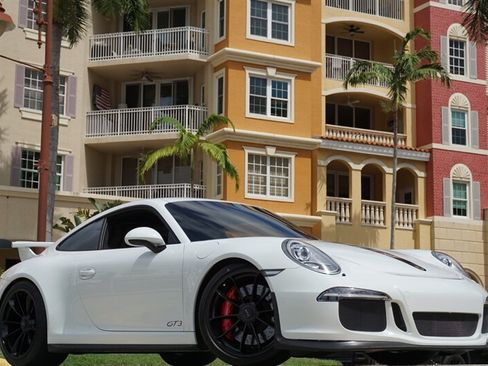 Used 2015 Porsche 911 GT3 RWD image 1