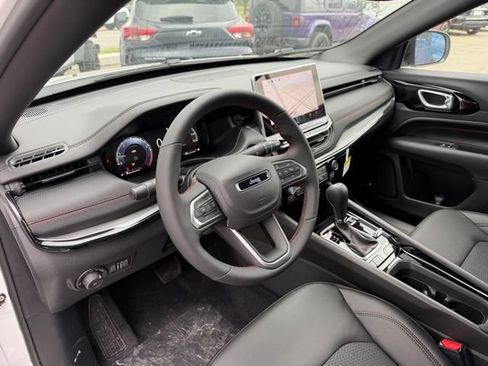 New 2026 Jeep Compass Trailhawk w/ Sun, Sound & Navigation Group AWD/4WD image 8