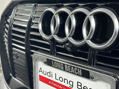Used 2022 Audi e-tron Premium w/ Convenience Plus Package image 17