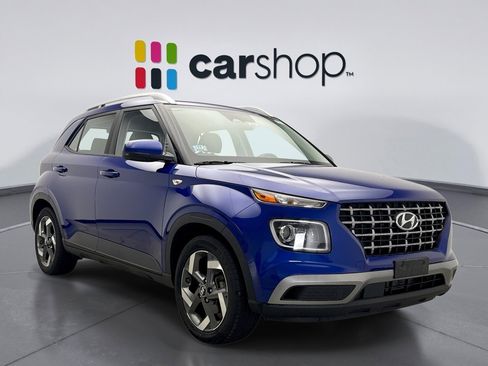 Used 2024 Hyundai Venue Limited FWD image 7