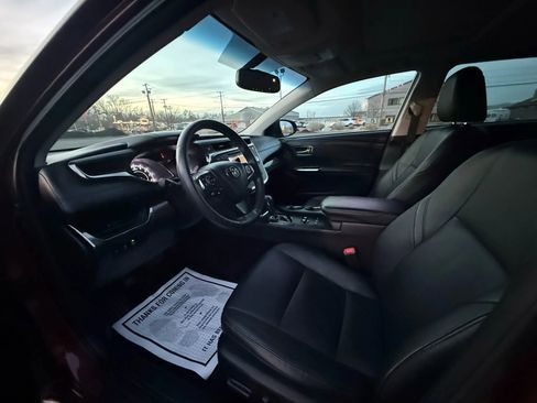 Used 2014 Toyota Avalon XLE Touring image 10