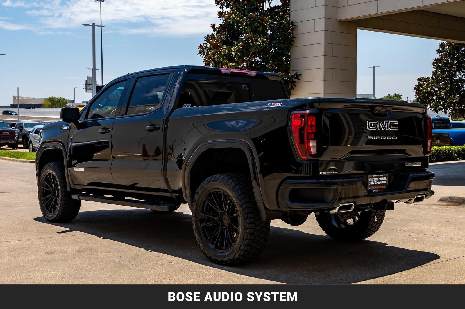 Used 2025 GMC Sierra 1500 Elevation w/ Elevation Premium Package AWD/4WD image 7