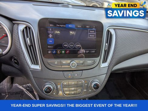 Used 2022 Chevrolet Malibu LT image 25