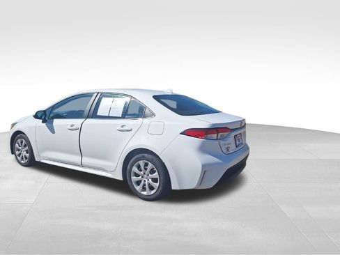 Used 2024 Toyota Corolla LE image 17