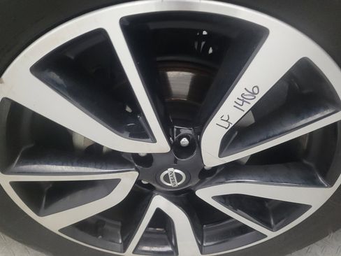 Used 2020 Nissan Rogue SL FWD image 31