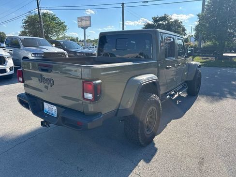 Used 2025 Jeep Gladiator Sport AWD/4WD image 3