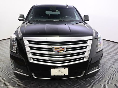 Used 2017 Cadillac Escalade ESV Platinum AWD/4WD image 10