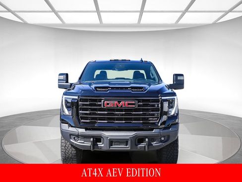 Used 2024 GMC Sierra 2500 AT4X w/ AT4X AEV Edition AWD/4WD image 6