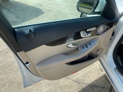 Used 2015 Mercedes-Benz C 300 Sedan image 12