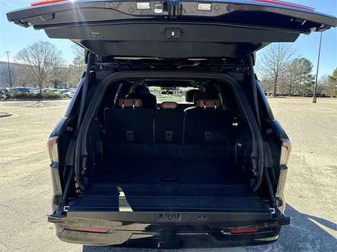 New 2025 Lincoln Navigator Reserve image 26