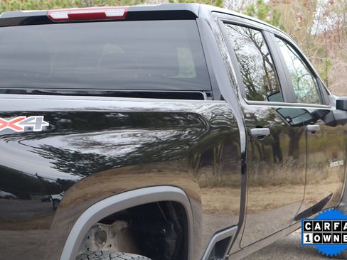 Certified 2024 Chevrolet Silverado 2500 Custom w/ Custom Value Package image 6