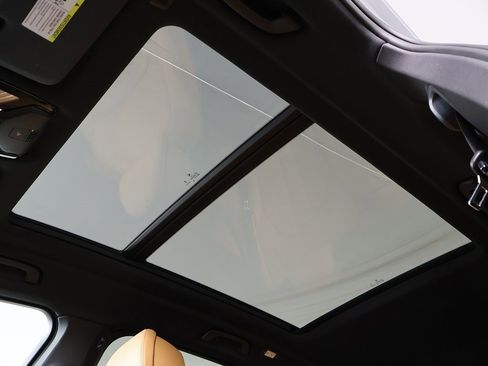 Used 2024 BMW X5 xDrive40i w/ Premium Package image 21