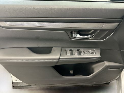 Used 2025 Honda CR-V LX image 15