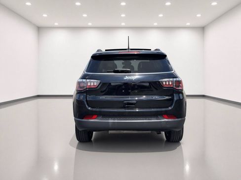 Used 2021 Jeep Compass Latitude w/ Sun and Sound Group FWD image 4
