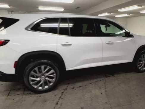 Certified 2026 Buick Enclave Preferred w/ LPO, Floor Liner Package image 9