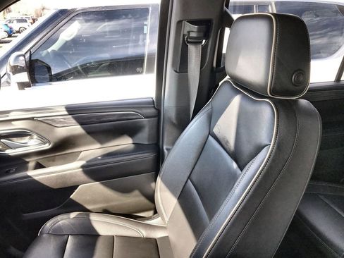 Used 2023 GMC Yukon SLT image 25