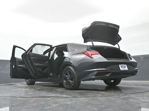 Used 2023 Hyundai Elantra SEL image 51