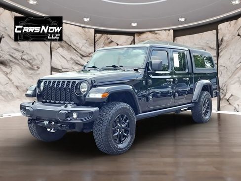 Used 2022 Jeep Gladiator Sport AWD/4WD image 3