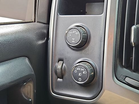 Used 2017 Chevrolet Silverado 1500 LT w/ All Star Edition image 22