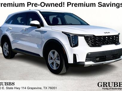 Used 2025 Kia Sorento LX