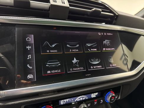 Used 2025 Audi Q3 2.0T Premium w/ Convenience Package image 21