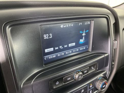 Used 2019 Chevrolet Silverado 1500 Custom w/ Custom Convenience Package image 15