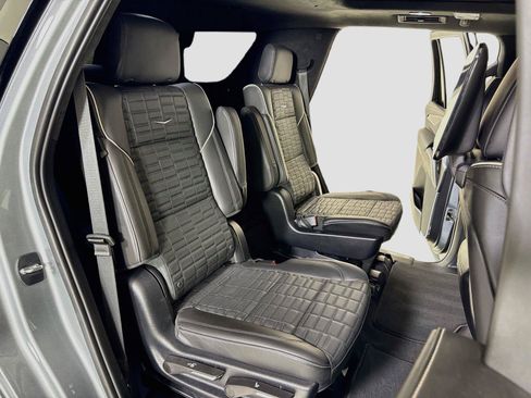 Used 2023 Cadillac Escalade V AWD/4WD image 33
