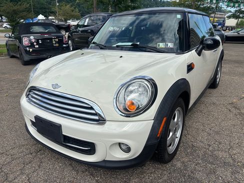 Used 2011 MINI Cooper Hardtop FWD image 1