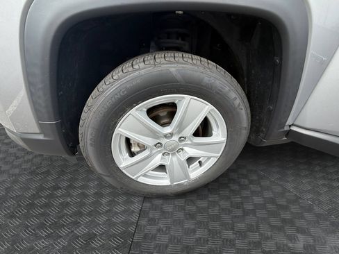 Used 2022 Jeep Compass Latitude AWD/4WD image 16
