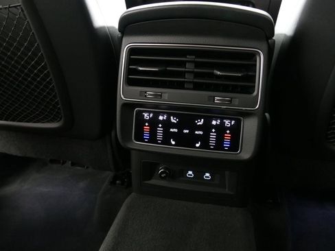 Used 2023 Audi Q8 Prestige w/ Prestige Package AWD/4WD image 12