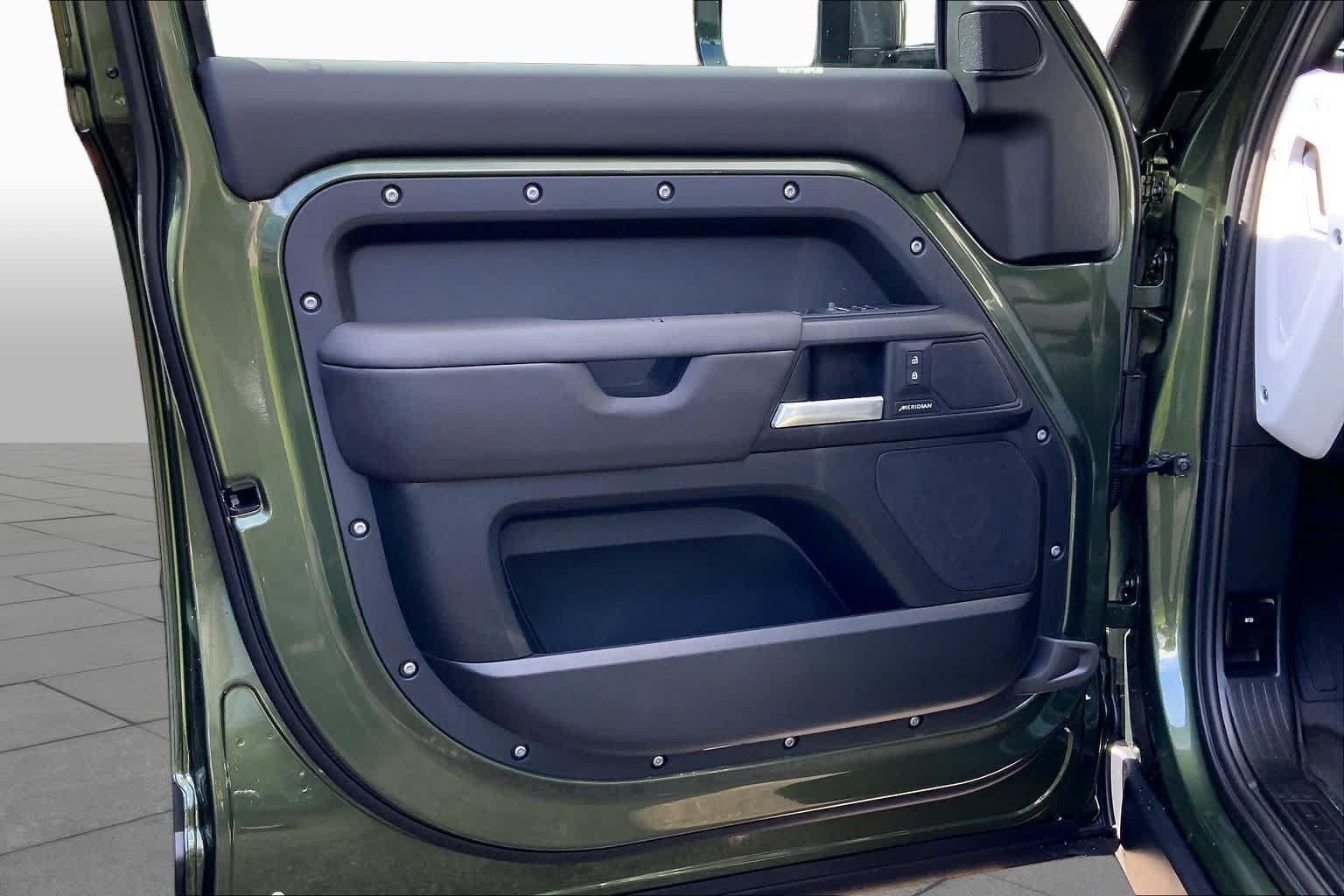 New 2026 Land Rover Defender 110 S AWD/4WD image 10