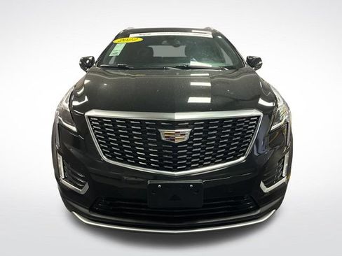 Certified 2022 Cadillac XT5 Premium Luxury FWD image 8