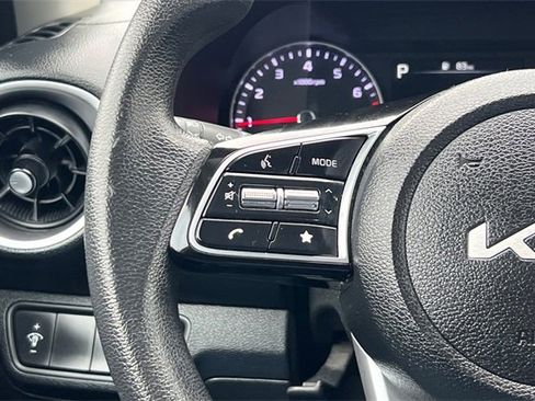 Used 2023 Kia Forte LXS image 27