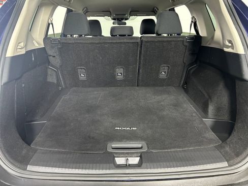 Used 2023 Nissan Rogue S image 19