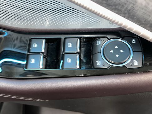 Used 2025 Ford Explorer Platinum w/ LUX Leather Package image 22