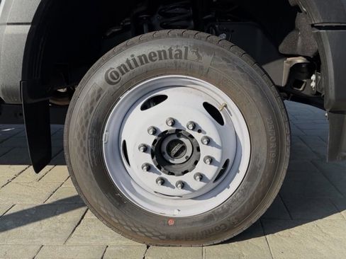 New 2024 Ford F550 4x4 Crew Cab Super Duty w/ XLT Value Package image 12