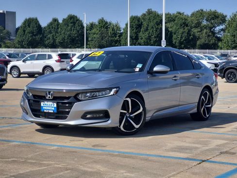 Certified 2019 Honda Accord Sport image 2