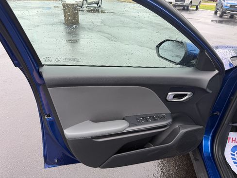 Used 2025 Kia K4 FWD image 35