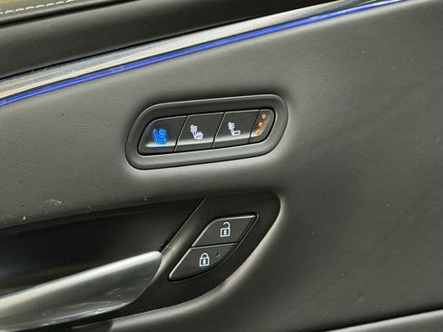 Certified 2024 Cadillac Escalade ESV V AWD/4WD image 19