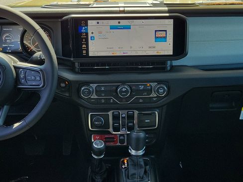 New 2026 Jeep Gladiator Willys AWD/4WD image 15