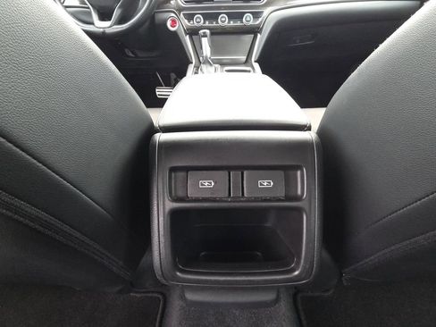 Used 2022 Honda Accord Sport image 30