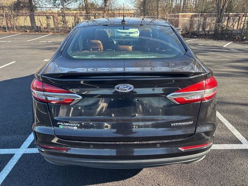 Used 2019 Ford Fusion Energi Titanium image 7