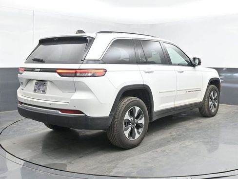 Used 2022 Jeep Grand Cherokee Limited 4xe w/ Luxury Tech Group II AWD/4WD image 10
