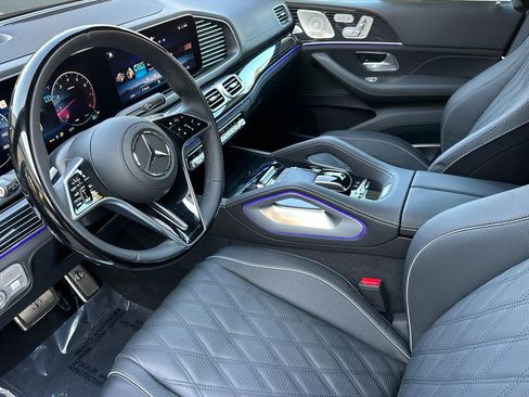 New 2026 Mercedes-Benz Maybach GLS 600 4MATIC image 4