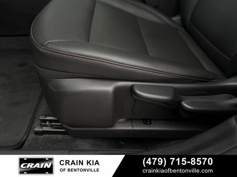 Used 2025 Chevrolet Trax RS w/ Sunroof Package FWD image 11