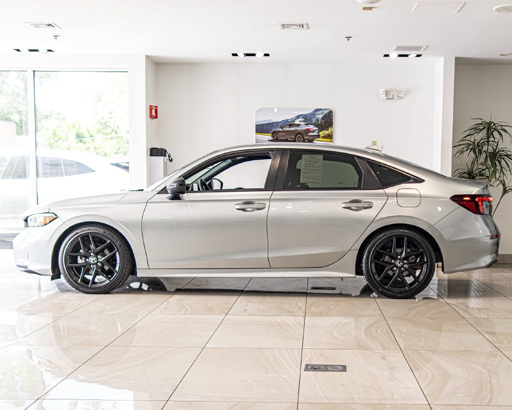 Used 2025 Honda Civic Sport image 6