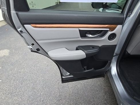 Used 2017 Honda CR-V Touring image 22